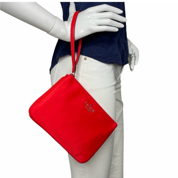 Kate Spade chelsea medium wristlet pouch bag
(NWT) ♠️♥️ - Picture 4 of 8